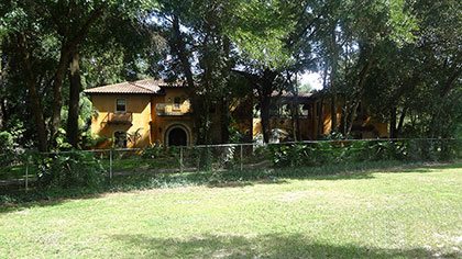 Fence before treatment and fence fabric