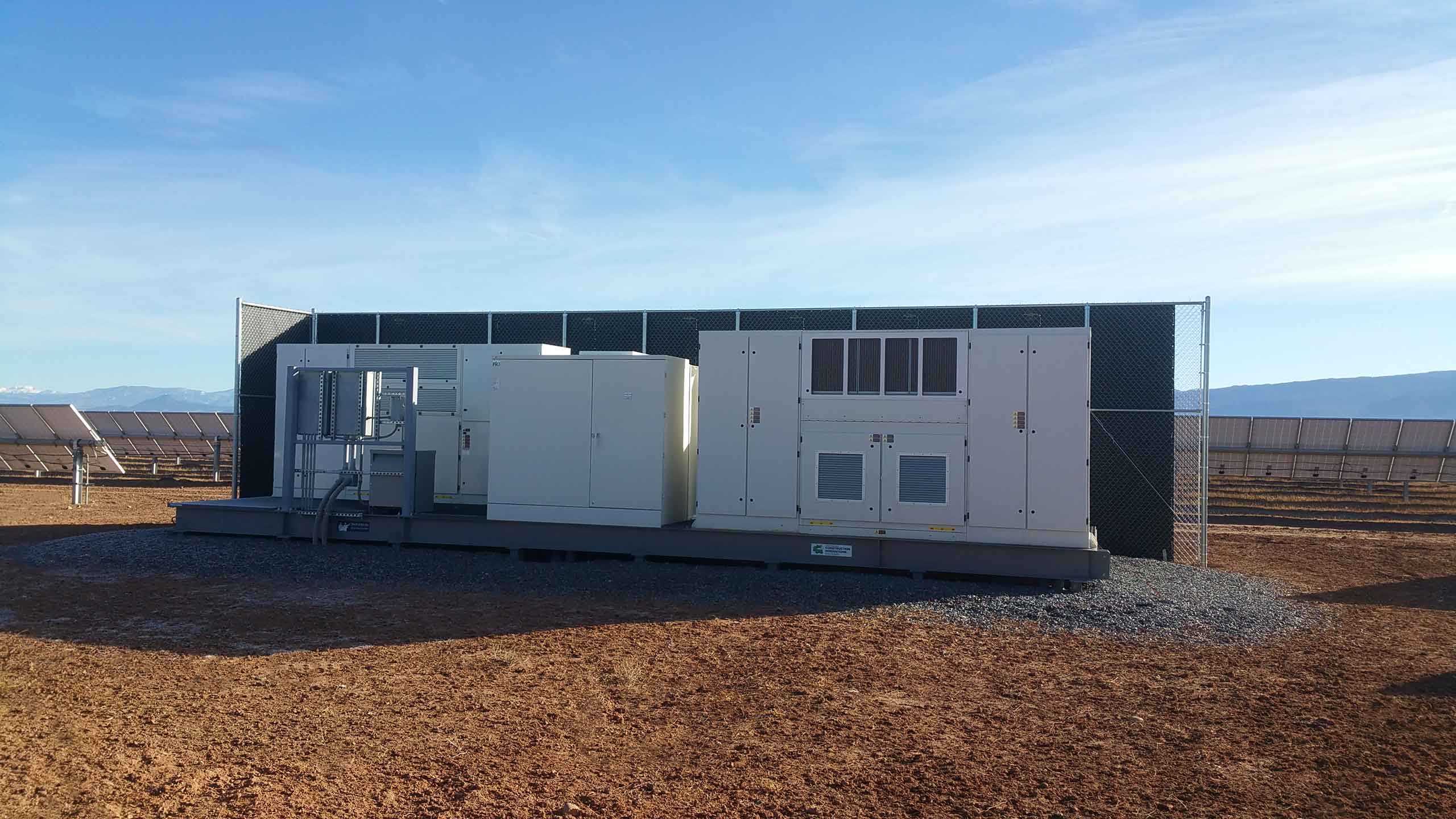 Red-Hills-Solar-Farm-Barrier1-CL-2560 Solar Inverter Noise Barrier