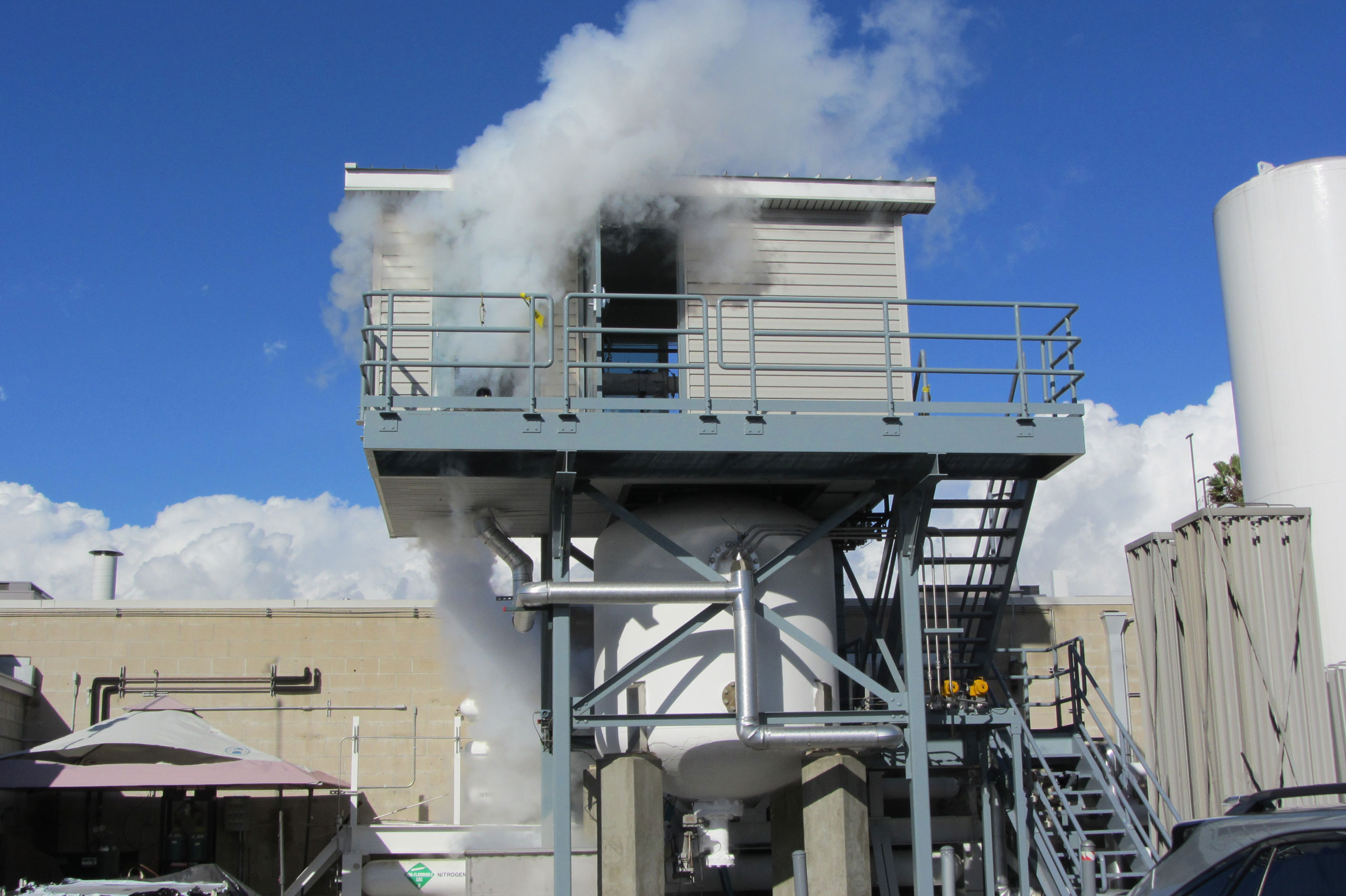 VACCO-Industries-Before3-2560 Vacco Cryogenic Tank Enclosure